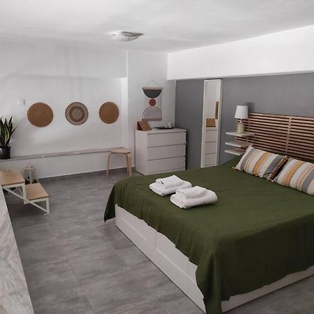 Oliva Loft Apartment Ermoupoli Exterior photo